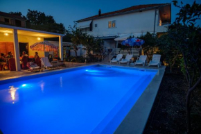 Family friendly apartments with a swimming pool Orebic, Peljesac - 14644